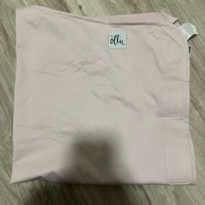 ollie swaddle- light pink